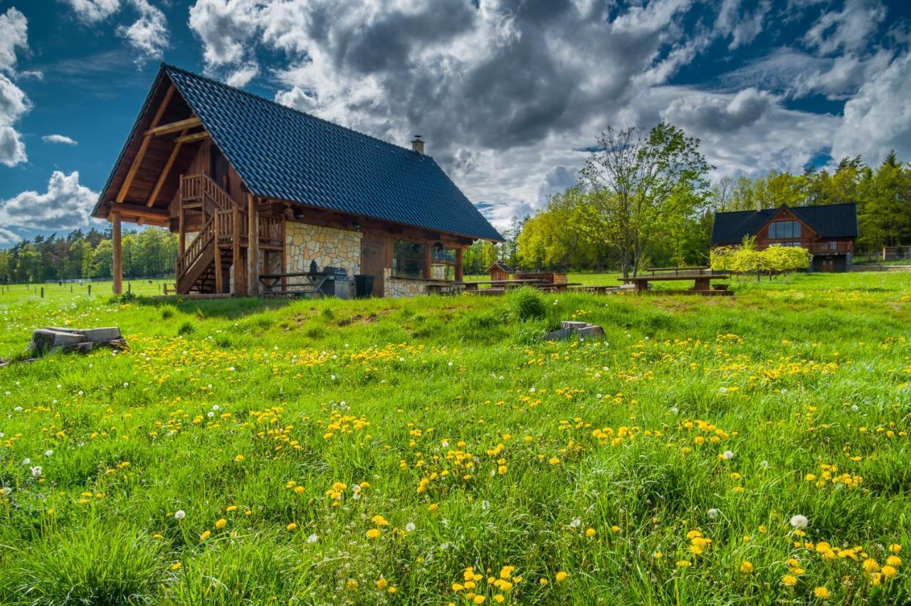 Ranch Jestrebice 호텔 Hermanicky 외부 사진